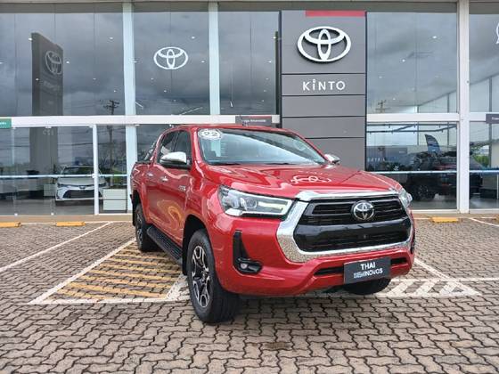 TOYOTA HILUX 2.8 D-4D TURBO DIESEL CD SRX 4X4 AUTOMÁTICO